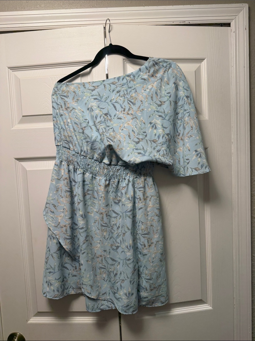 Peach Love California Light Blue One-Shoulder Floral Foil Dress